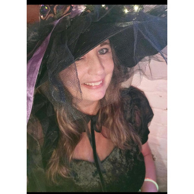 Disfraz de Bruja para Mujer en Alquiler | Halloween y Fiestas